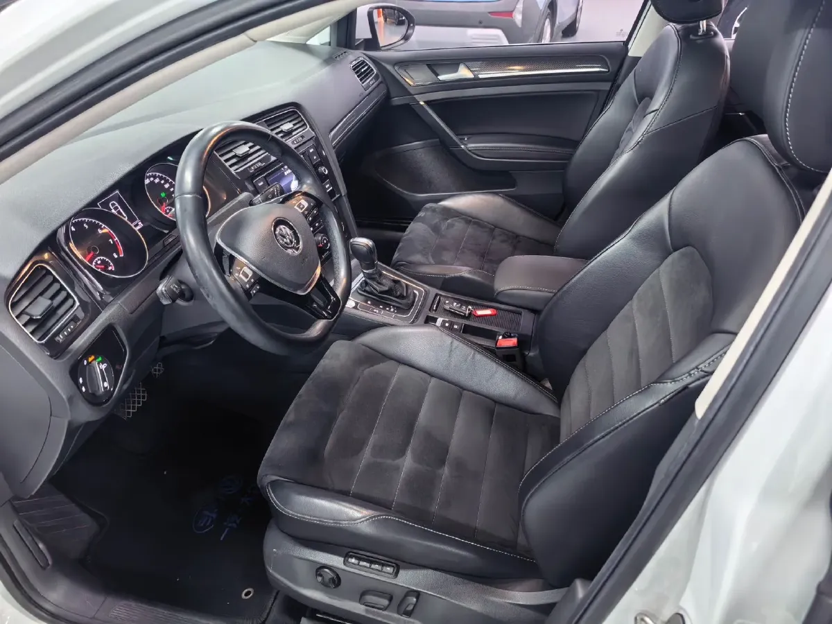 2016 Volkswagen Golf 1.4T 131HP L4 7DCT,autocango,china used car exporter,china ev exporter,chinese used car exporter,chinese used ev exporter