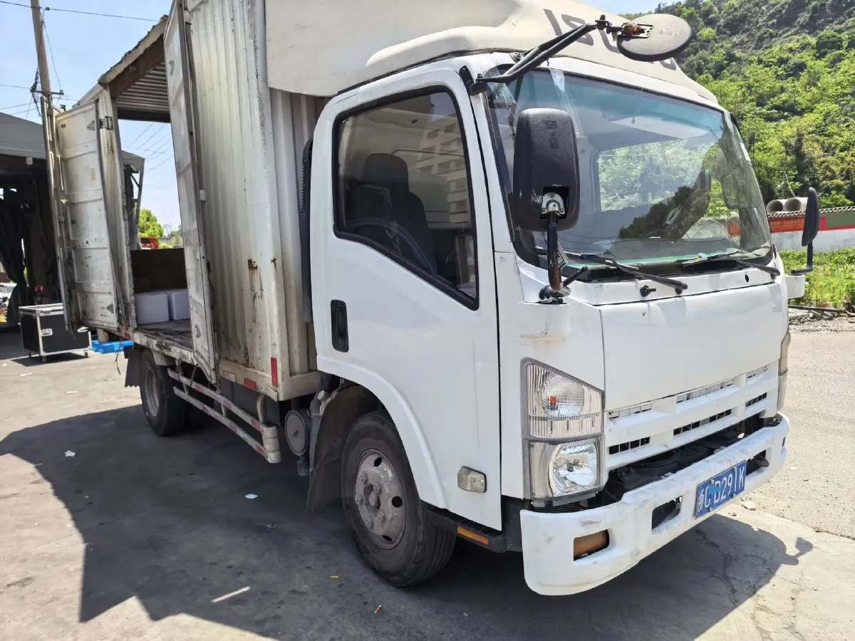 2023 Isuzu YiFang 6MT,autocango,china used car exporter,china ev exporter,chinese used car exporter,chinese used ev exporter