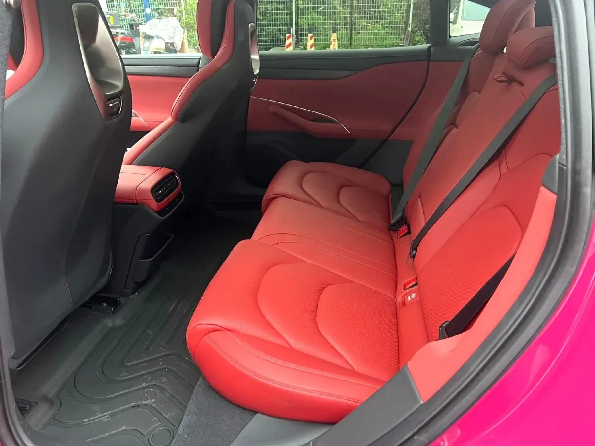 2024 MI SU7 BEV 94.3KWH,autocango,china used car exporter,china ev exporter,chinese used car exporter,chinese used ev exporter