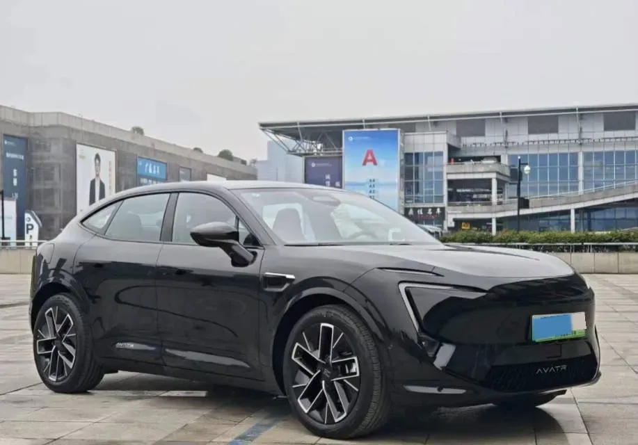 2025 Avatr 11 1.5T 156HP L4 REEV,autocango,china used car exporter,china ev exporter,chinese used car exporter,chinese used ev exporter