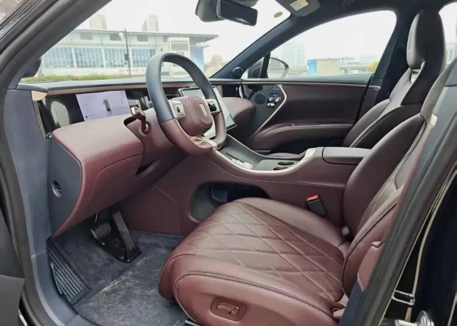 2025 Avatr 11 1.5T 156HP L4 REEV,autocango,china used car exporter,china ev exporter,chinese used car exporter,chinese used ev exporter