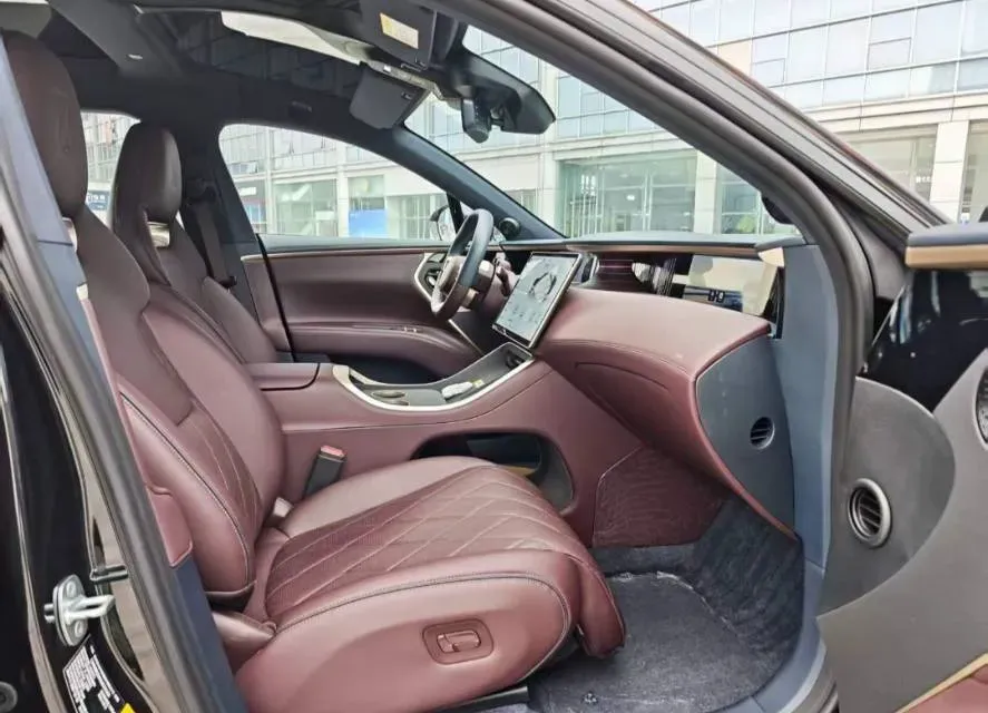 2025 Avatr 11 1.5T 156HP L4 REEV,autocango,china used car exporter,china ev exporter,chinese used car exporter,chinese used ev exporter