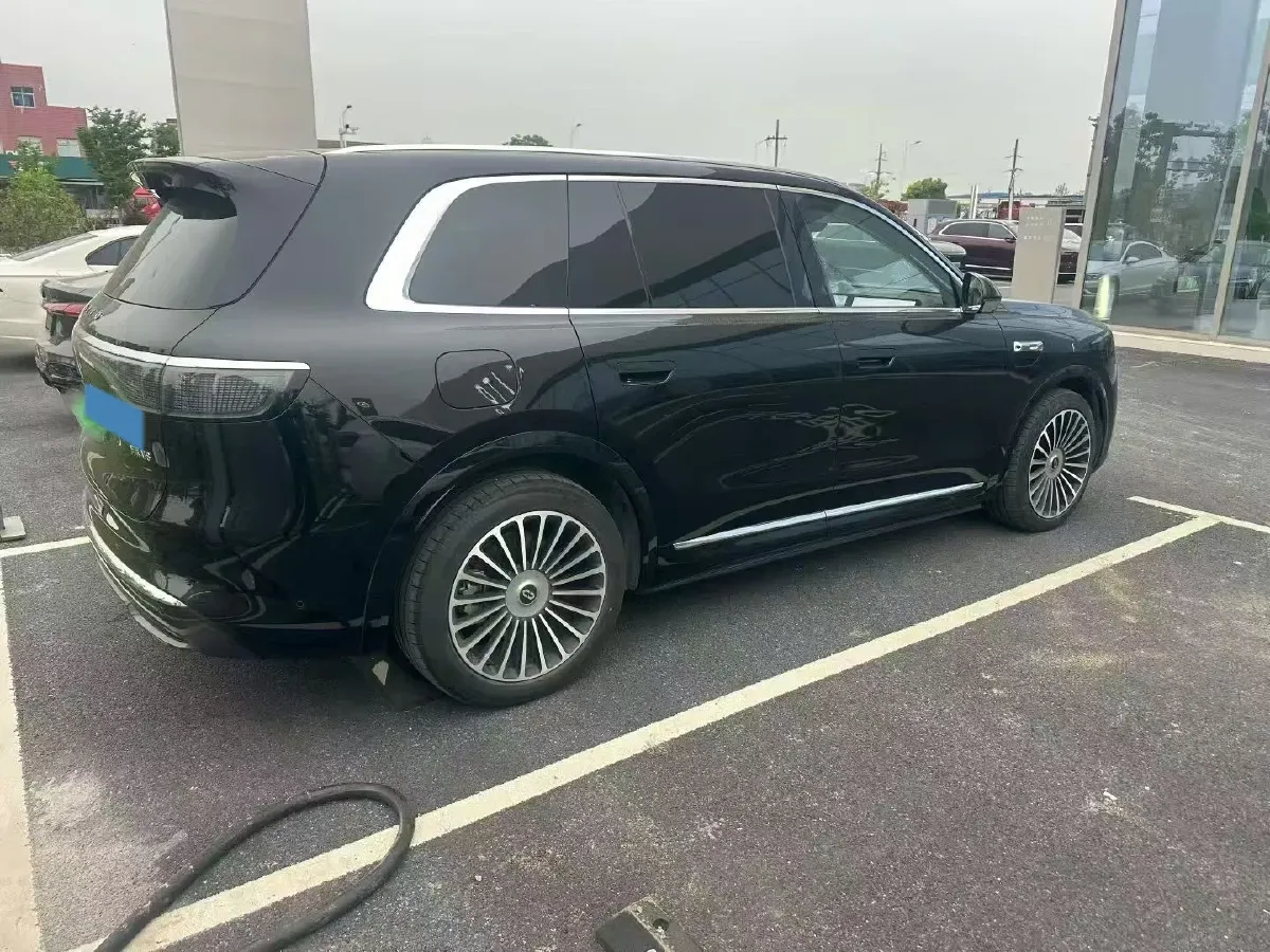 2025 AITO AITO M8 REEV 160HP REEV 53.4KWH,autocango,china used car exporter,china ev exporter,chinese used car exporter,chinese used ev exporter