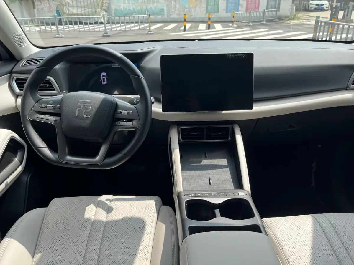 2024 BYD YuanUP BEV 45.12KWH,autocango,china used car exporter,china ev exporter,chinese used car exporter,chinese used ev exporter