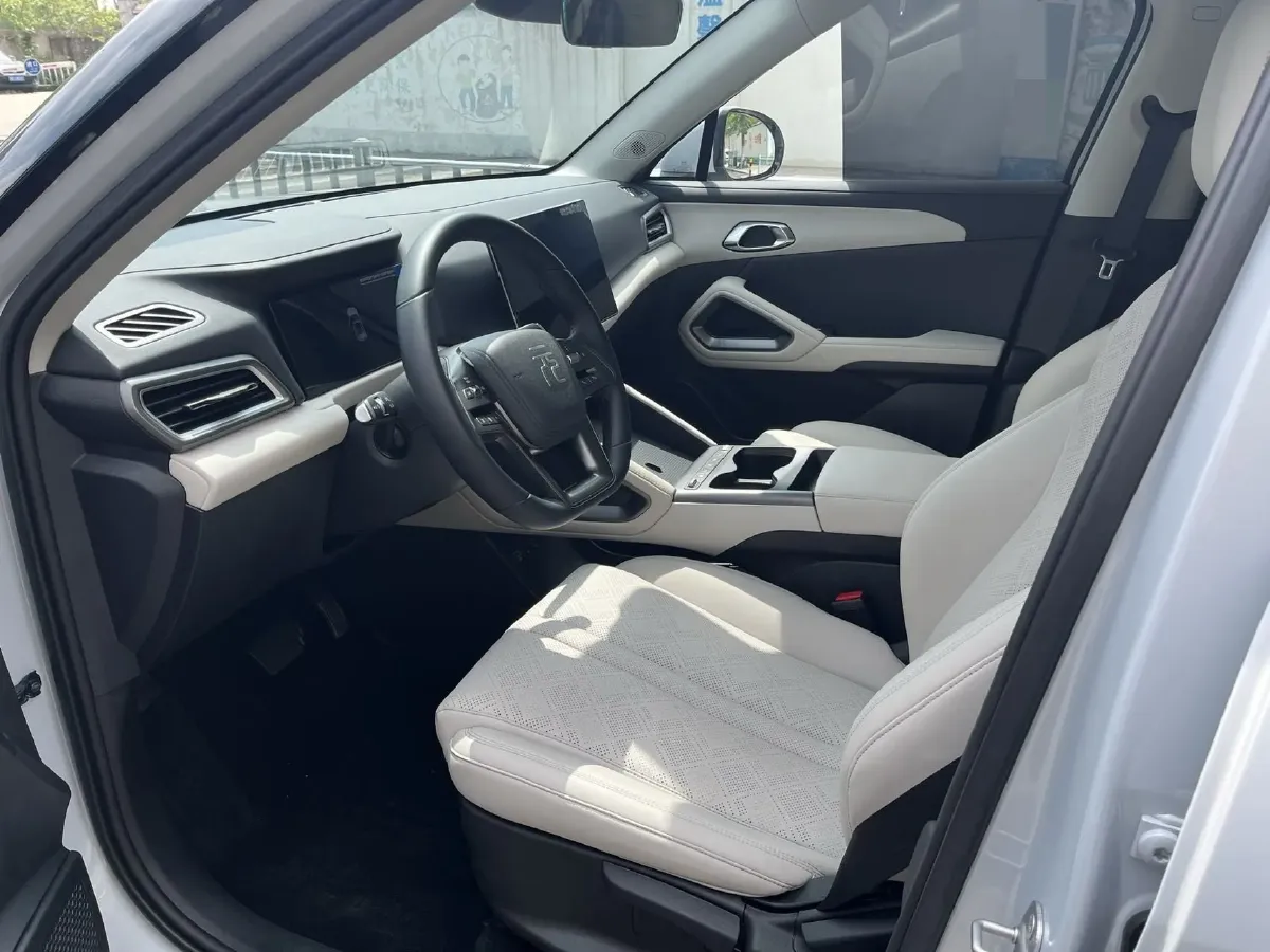 2024 BYD YuanUP BEV 45.12KWH,autocango,china used car exporter,china ev exporter,chinese used car exporter,chinese used ev exporter