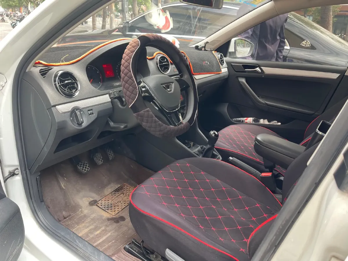 2019 Jetta VA3 1.5L 112HP L4 5MT,autocango,china used car exporter,china ev exporter,chinese used car exporter,chinese used ev exporter