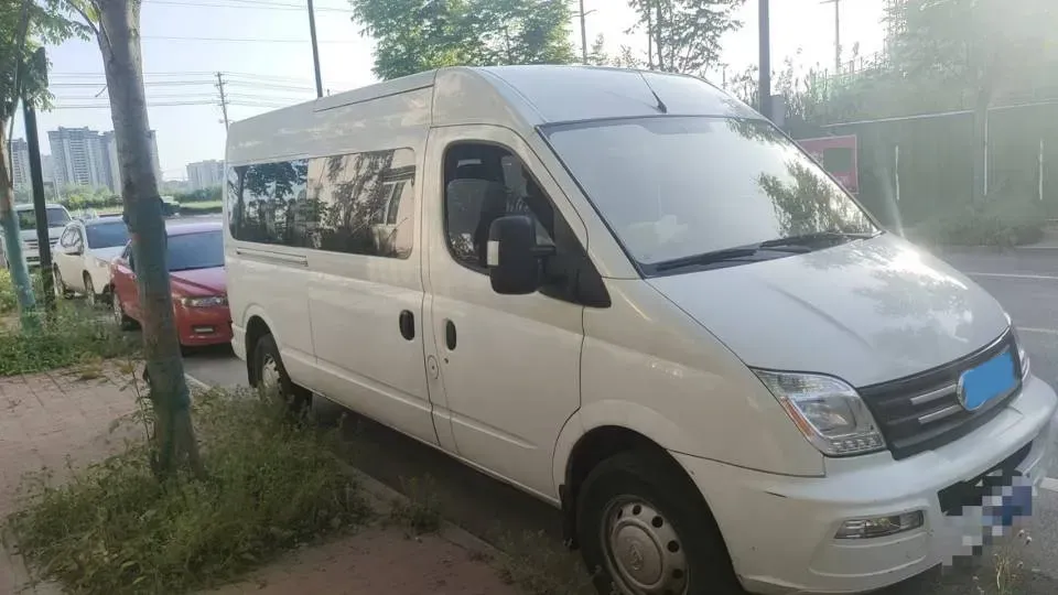 2021 MAXUS XinTu V80 2.0T 139HP L4 6MT,autocango,china used car exporter,china ev exporter,chinese used car exporter,chinese used ev exporter