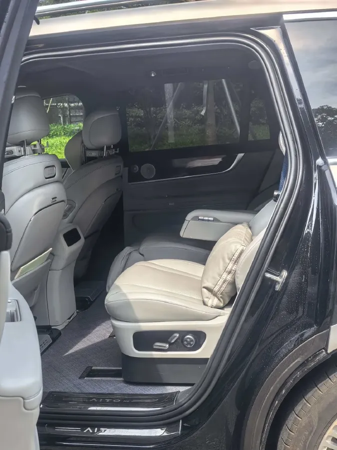 2024 AITO AITO M9 1.5T 152HP L4 REEV 42KWH,autocango,china used car exporter,china ev exporter,chinese used car exporter,chinese used ev exporter