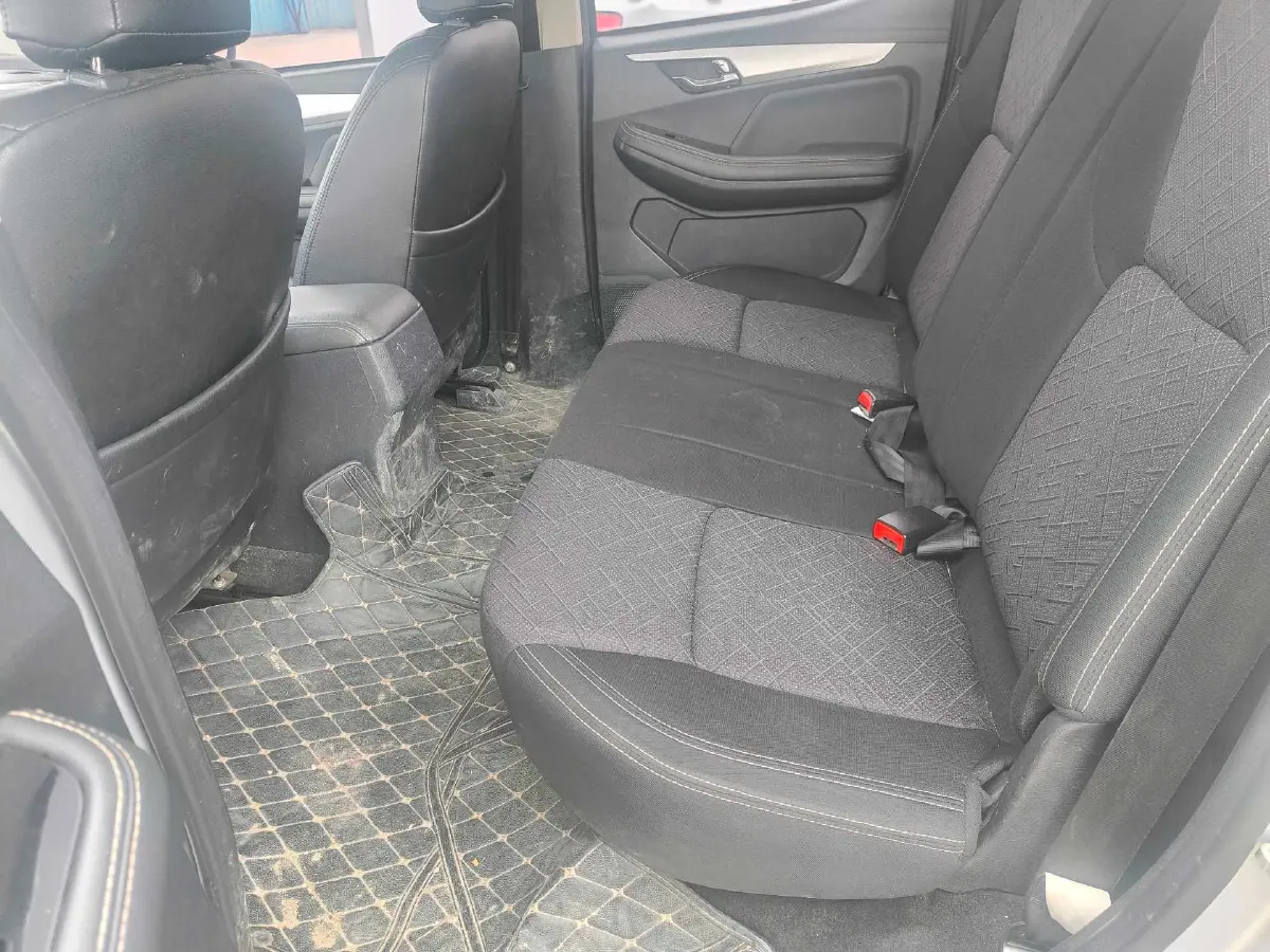 2020 Isuzu RE-MAX Jim 2.8T 120HP L4 5MT,autocango,china used car exporter,china ev exporter,chinese used car exporter,chinese used ev exporter