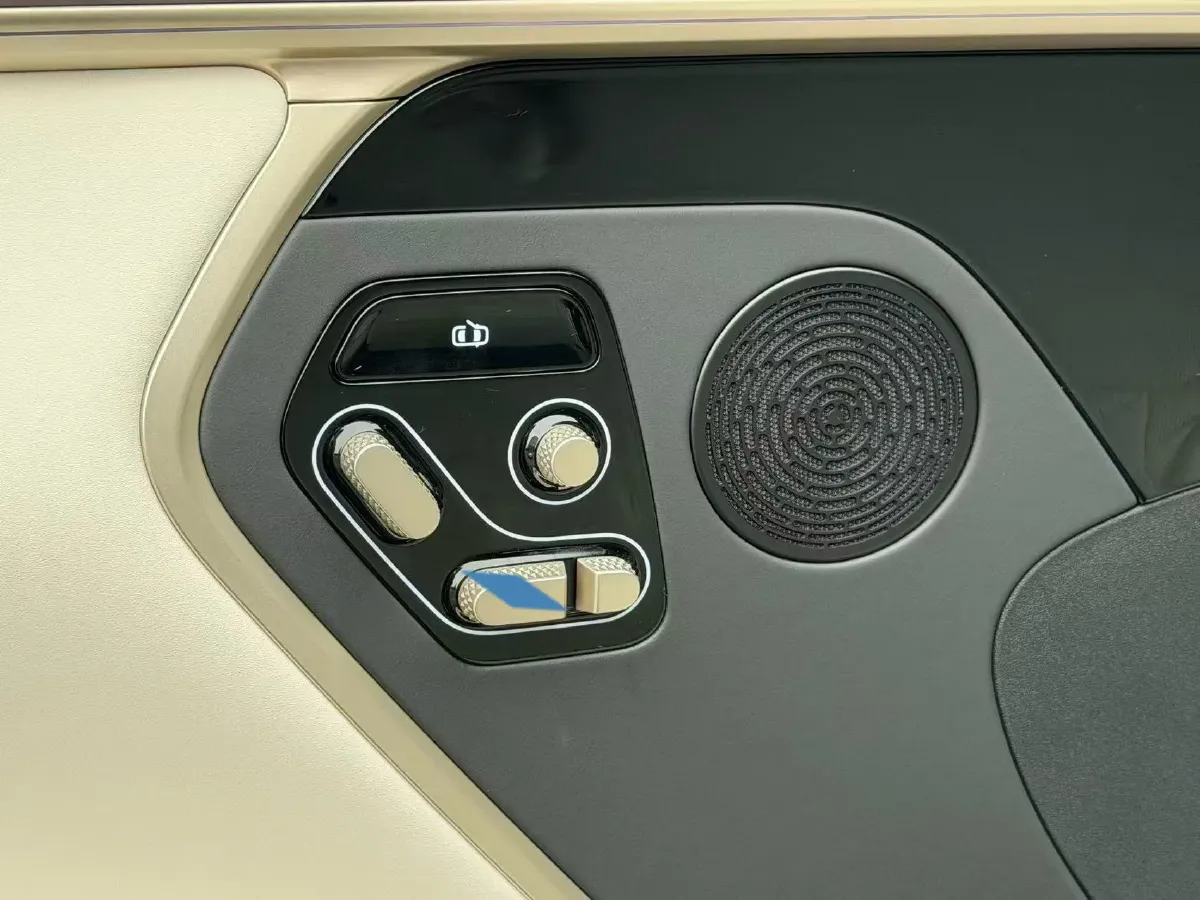 2025 Avatr 11 BEV,autocango,china used car exporter,china ev exporter,chinese used car exporter,chinese used ev exporter