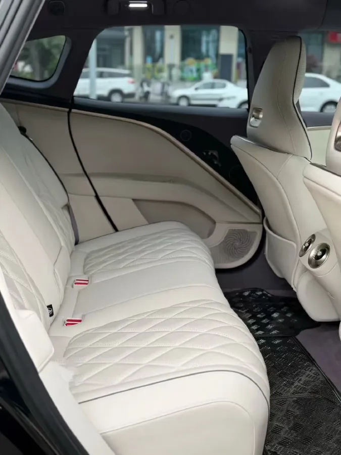 2025 Avatr 11 BEV,autocango,china used car exporter,china ev exporter,chinese used car exporter,chinese used ev exporter