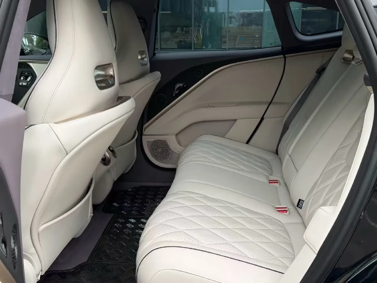 2025 Avatr 11 BEV,autocango,china used car exporter,china ev exporter,chinese used car exporter,chinese used ev exporter