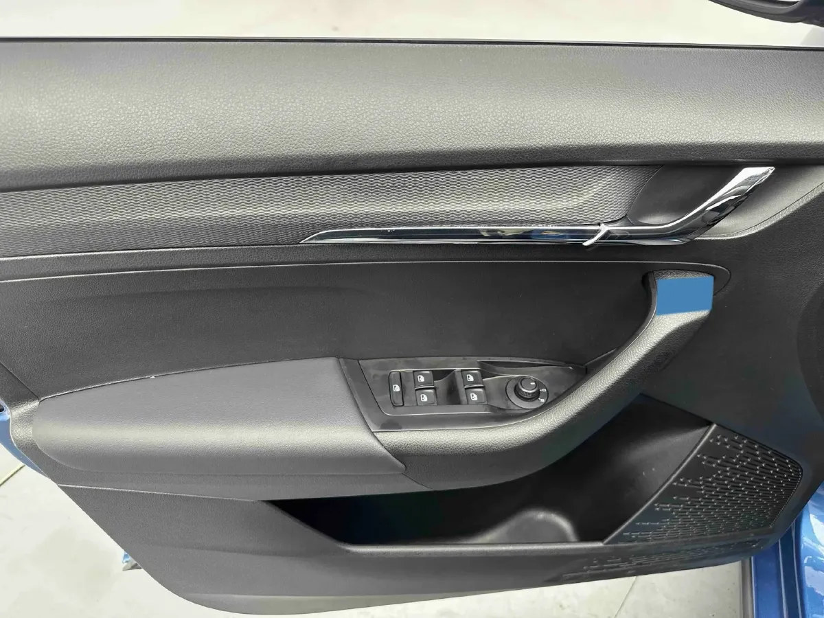 2022 Skoda Kamiq 1.5L 112HP L4 6AT,autocango,china used car exporter,china ev exporter,chinese used car exporter,chinese used ev exporter