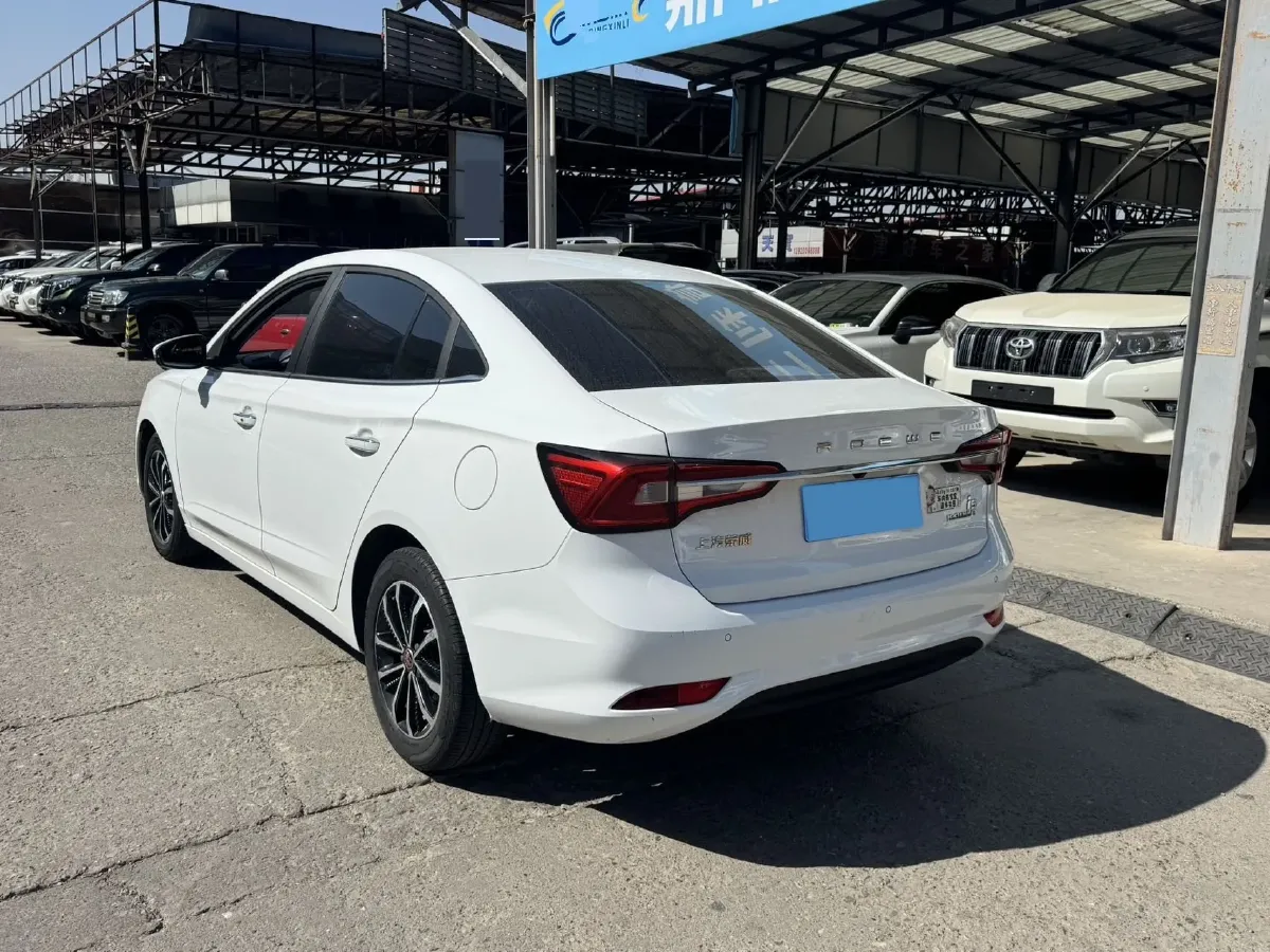 2020 Roewe i5 1.5L 120HP L4 CVT,autocango,china used car exporter,china ev exporter,chinese used car exporter,chinese used ev exporter