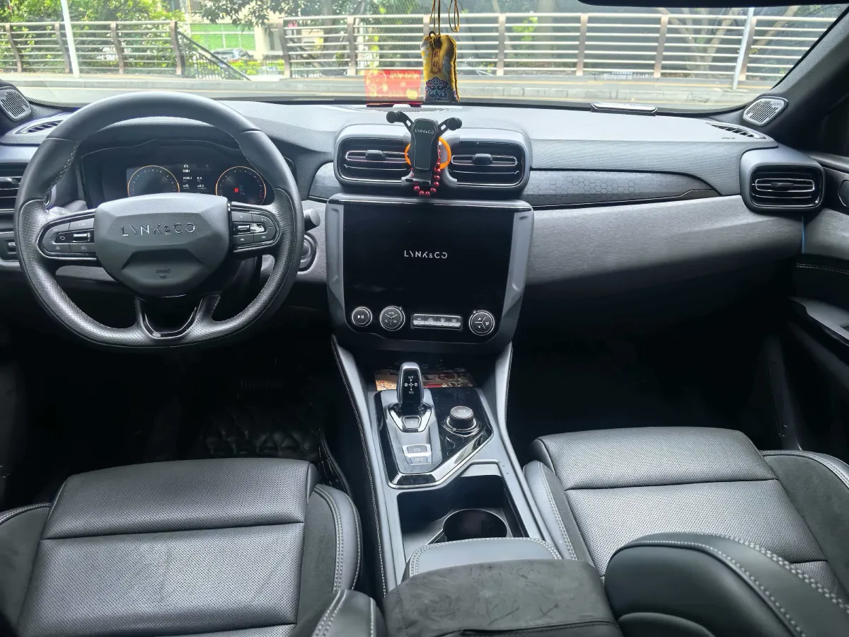 2022 LYNK&CO 03 2.0T 190HP L4 7DCT,autocango,china used car exporter,china ev exporter,chinese used car exporter,chinese used ev exporter