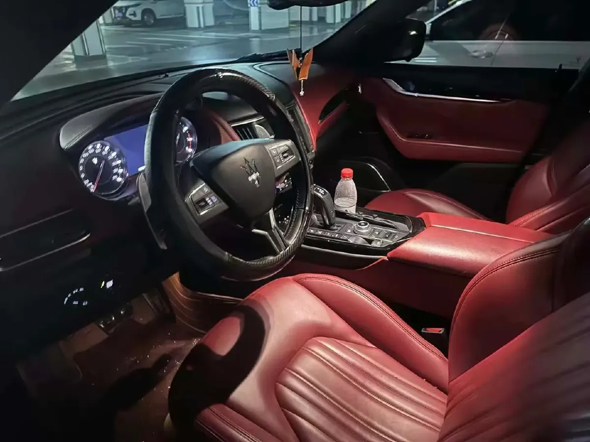 2021 Maserati Levante 3.0T 350HP V6 8AT,autocango,china used car exporter,china ev exporter,chinese used car exporter,chinese used ev exporter