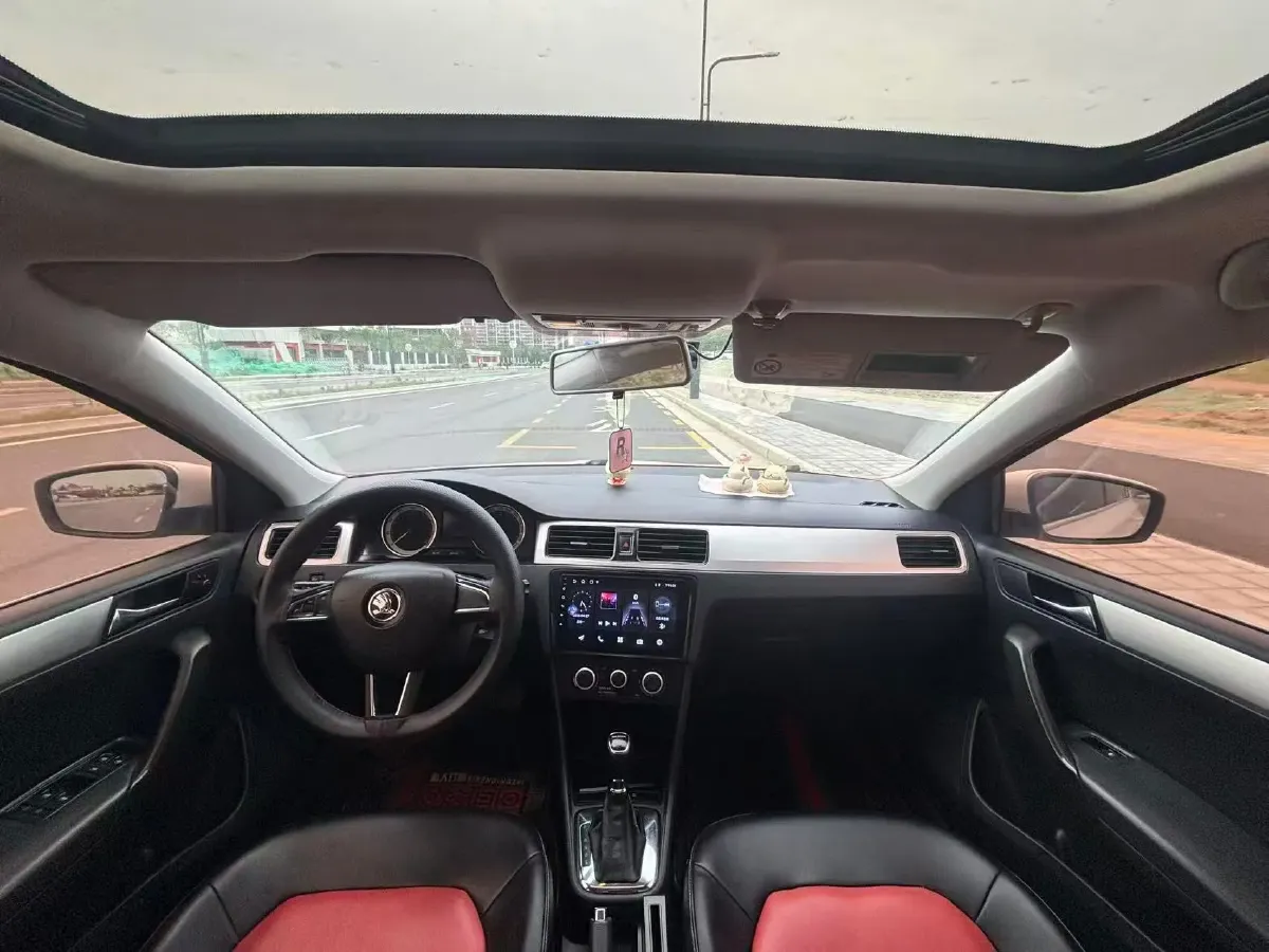 2019 Skoda Rapid Spaceback 1.5L 110HP L4 6AT,autocango,china used car exporter,china ev exporter,chinese used car exporter,chinese used ev exporter