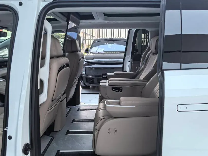 2024 Xpeng X9 BEV 101.5KWH,autocango,china used car exporter,china ev exporter,chinese used car exporter,chinese used ev exporter