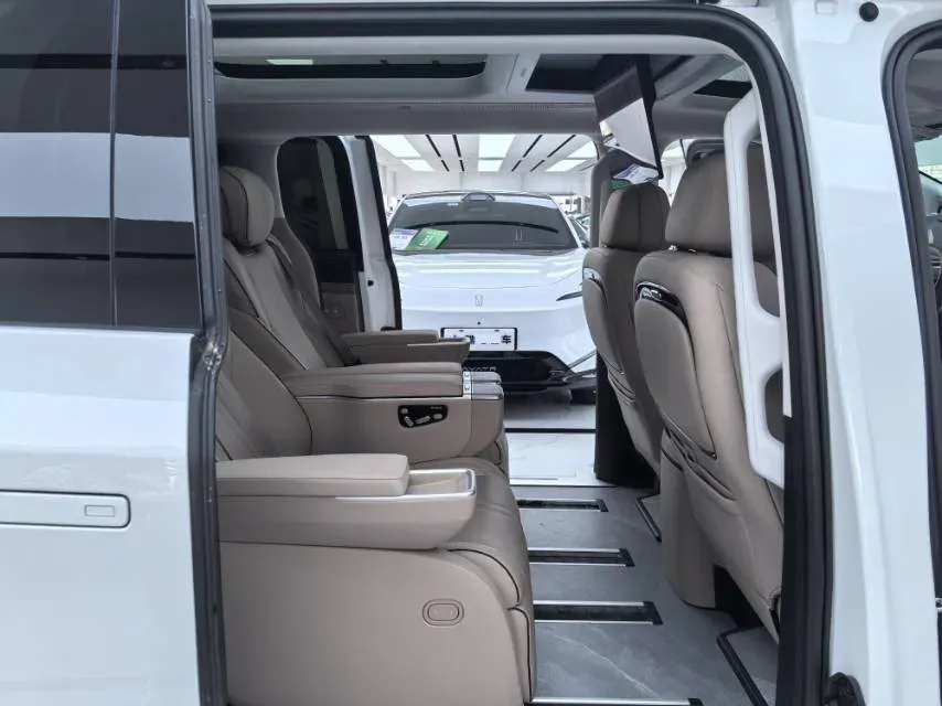 2024 Xpeng X9 BEV 101.5KWH,autocango,china used car exporter,china ev exporter,chinese used car exporter,chinese used ev exporter