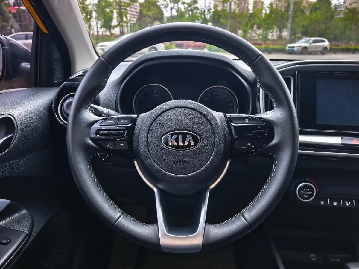 2019 Kia KX1 1.4L 100HP L4 6AT,autocango,china used car exporter,china ev exporter,chinese used car exporter,chinese used ev exporter