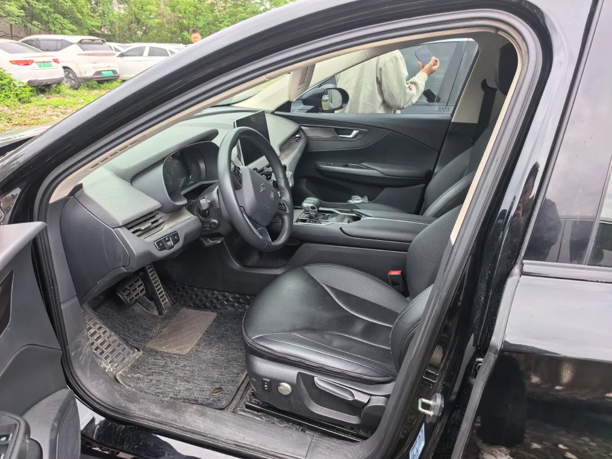 2021 HongQi E-QM5 BEV 54KWH,autocango,china used car exporter,china ev exporter,chinese used car exporter,chinese used ev exporter