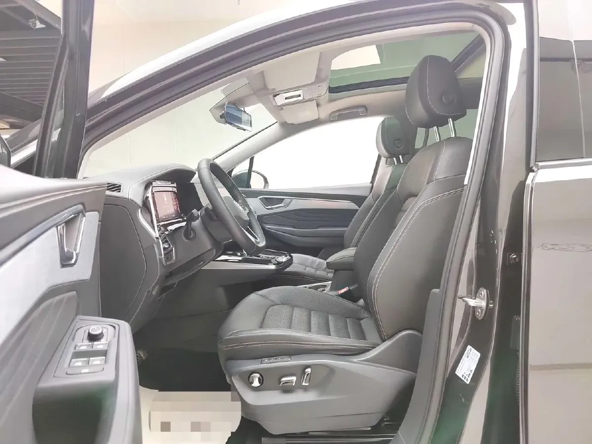 2021 Volkswagen Talagon 2.0T 220HP L4 7DCT,autocango,china used car exporter,china ev exporter,chinese used car exporter,chinese used ev exporter