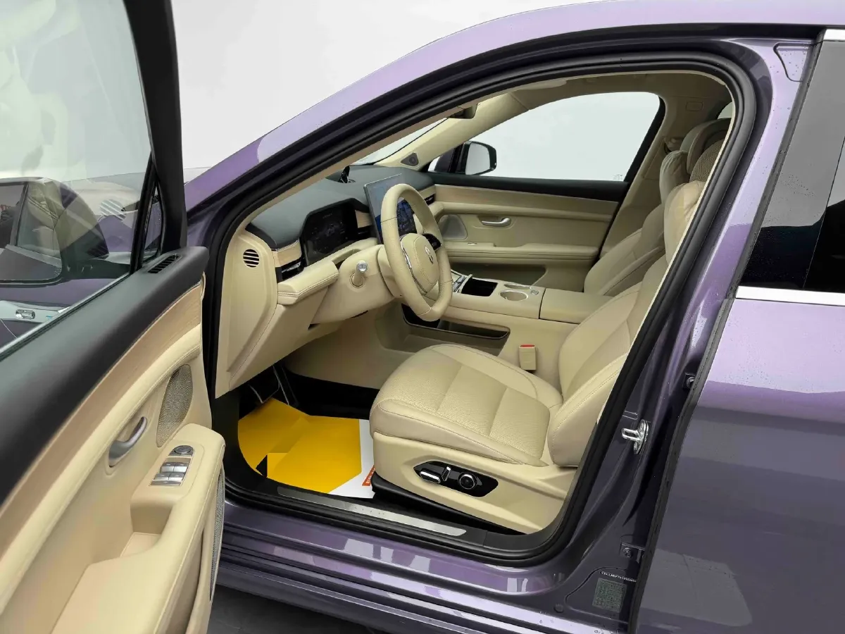 2025 AITO AITO M5 1.5T 152HP L4 REEV 42KWH,autocango,china used car exporter,china ev exporter,chinese used car exporter,chinese used ev exporter