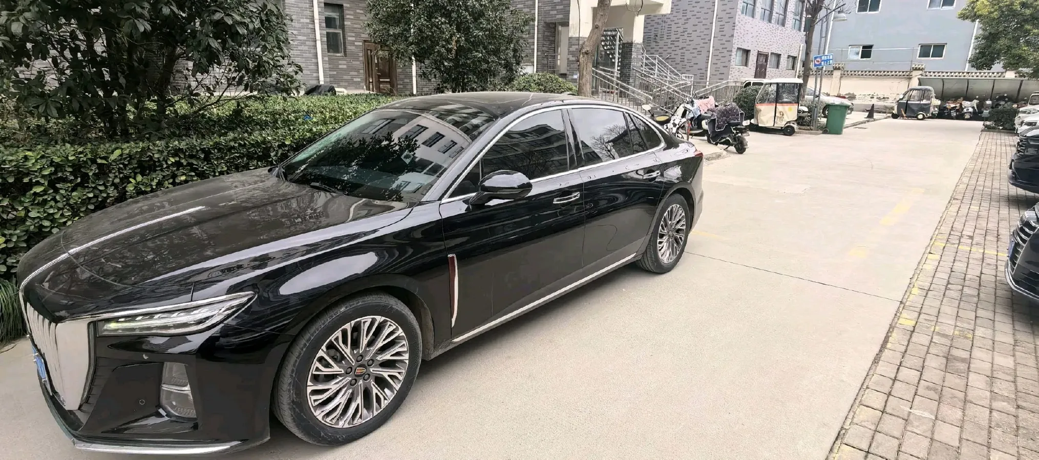2022 HongQi H5 1.8T 197HP L4 6AT,autocango,china used car exporter,china ev exporter,chinese used car exporter,chinese used ev exporter
