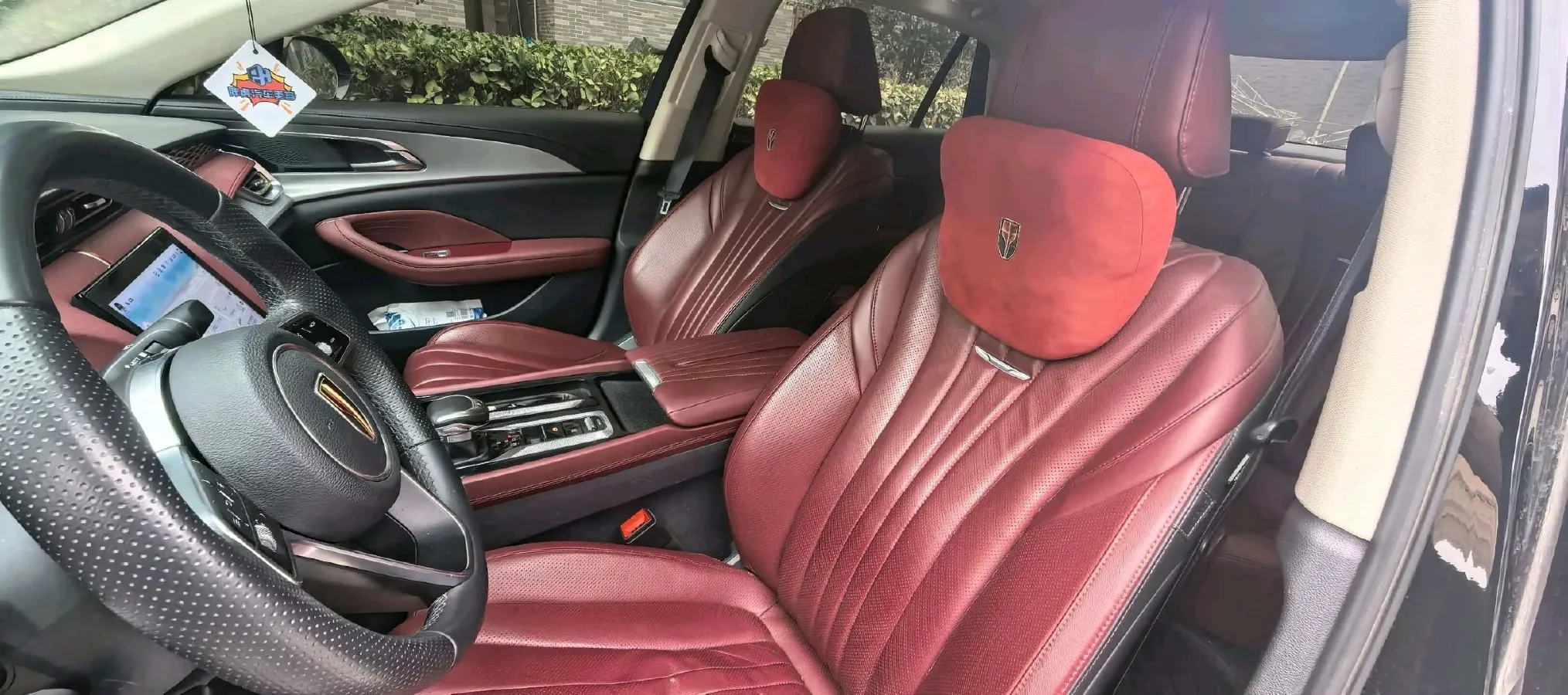 2022 HongQi H5 1.8T 197HP L4 6AT,autocango,china used car exporter,china ev exporter,chinese used car exporter,chinese used ev exporter