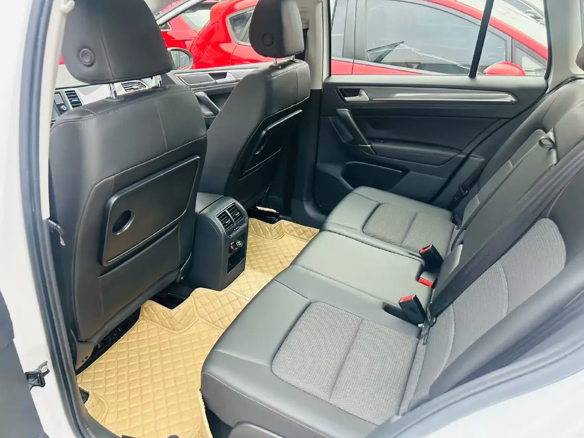 2018 Volkswagen Golf Sportsvan 1.4T 131HP L4 7DCT,autocango,china used car exporter,china ev exporter,chinese used car exporter,chinese used ev exporter