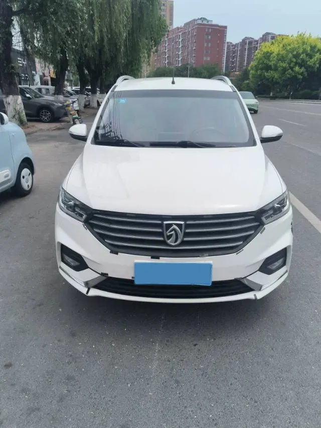 2018 BaoJun 360 1.5L 112HP L4 6MT,autocango,china used car exporter,china ev exporter,chinese used car exporter,chinese used ev exporter