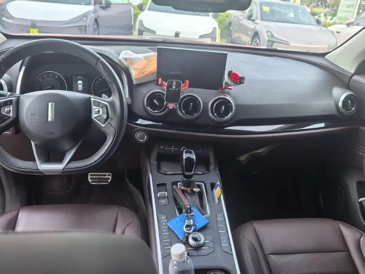 2019 WEY VV5 2.0T 224HP L4 7DCT,autocango,china used car exporter,china ev exporter,chinese used car exporter,chinese used ev exporter