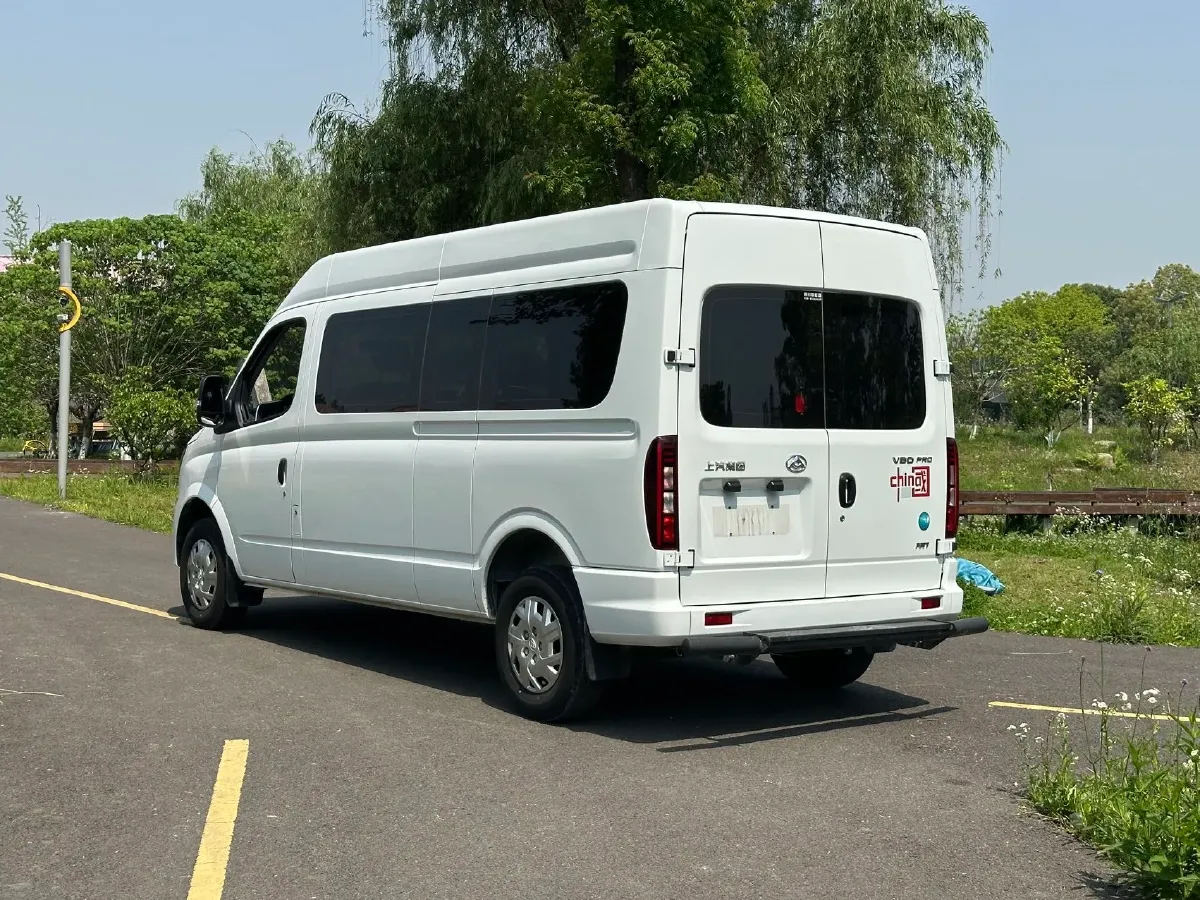 2023 MAXUS XinTu V80 2.0T 127HP L4 6MT,autocango,china used car exporter,china ev exporter,chinese used car exporter,chinese used ev exporter