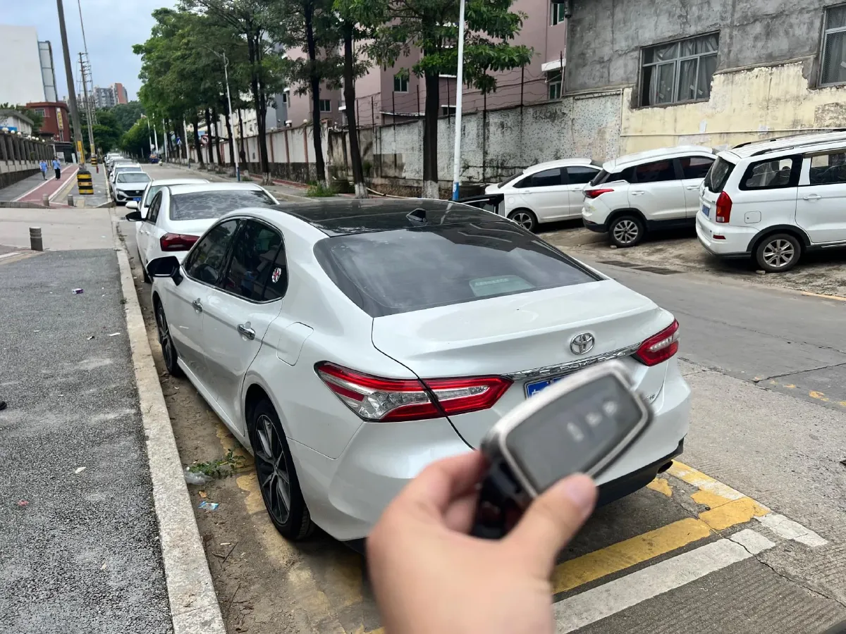 2021 Toyota Camry 2.5L 209HP L4 8AT,autocango,china used car exporter,china ev exporter,chinese used car exporter,chinese used ev exporter
