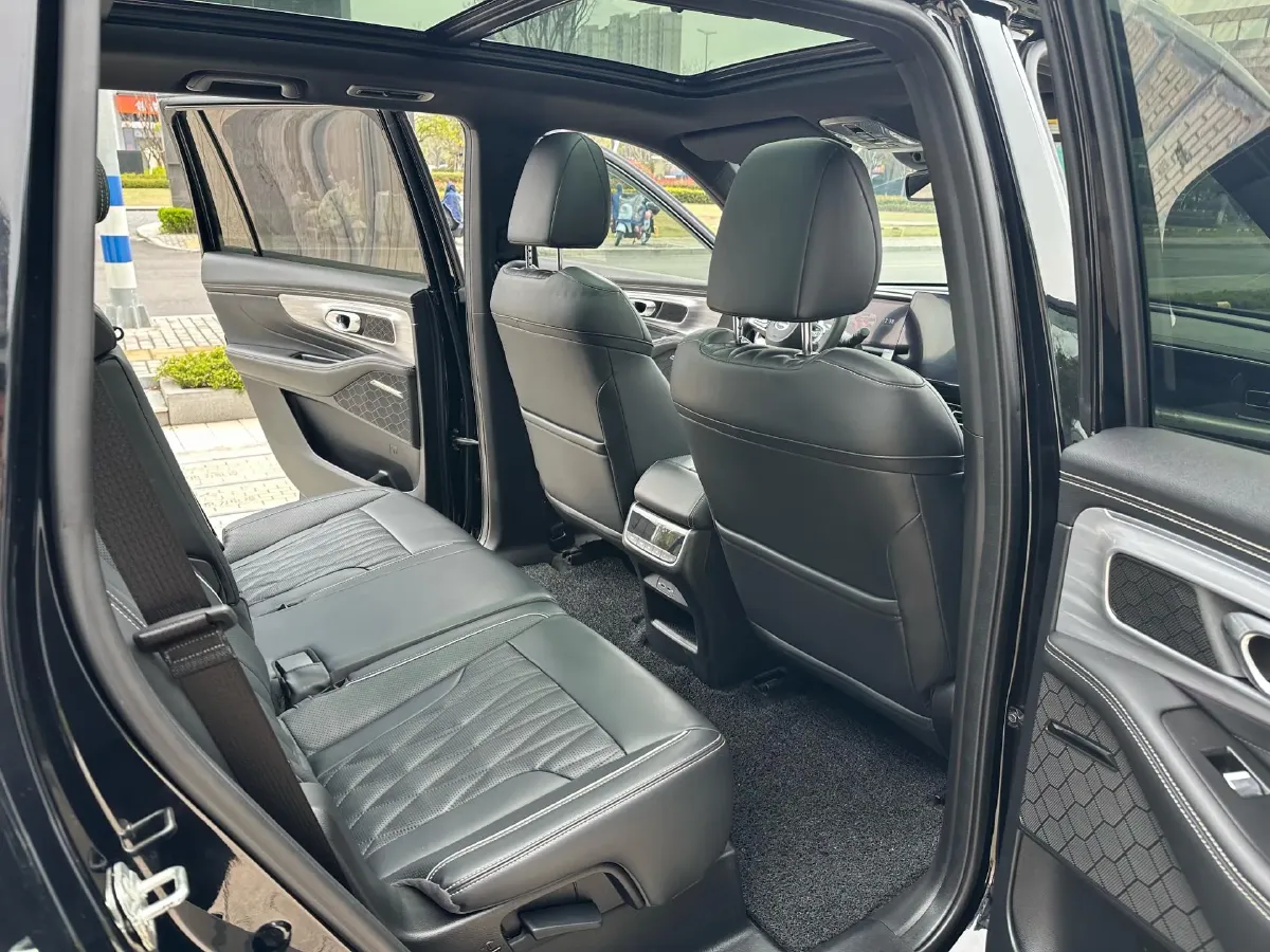 2022 GAC Trumpchi GS8 2.0T 252HP L4 8AT,autocango,china used car exporter,china ev exporter,chinese used car exporter,chinese used ev exporter