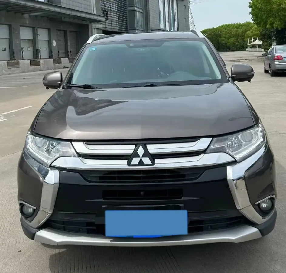 2019 Mitsubishi Outlander 2.4L 192HP L4 CVT,autocango,china used car exporter,china ev exporter,chinese used car exporter,chinese used ev exporter
