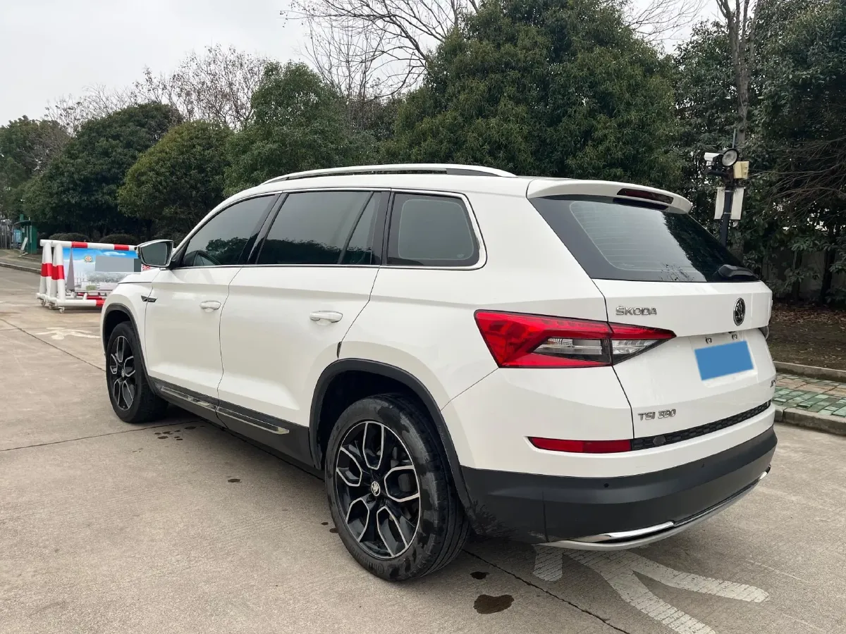 2018 Skoda Kodiak 1.8T 180HP L4 7DCT,autocango,china used car exporter,china ev exporter,chinese used car exporter,chinese used ev exporter
