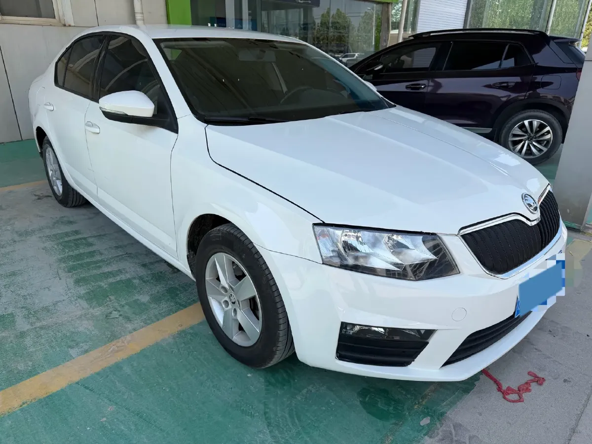 2017 Skoda Octavia 1.6L 110HP L4 6AT,autocango,china used car exporter,china ev exporter,chinese used car exporter,chinese used ev exporter