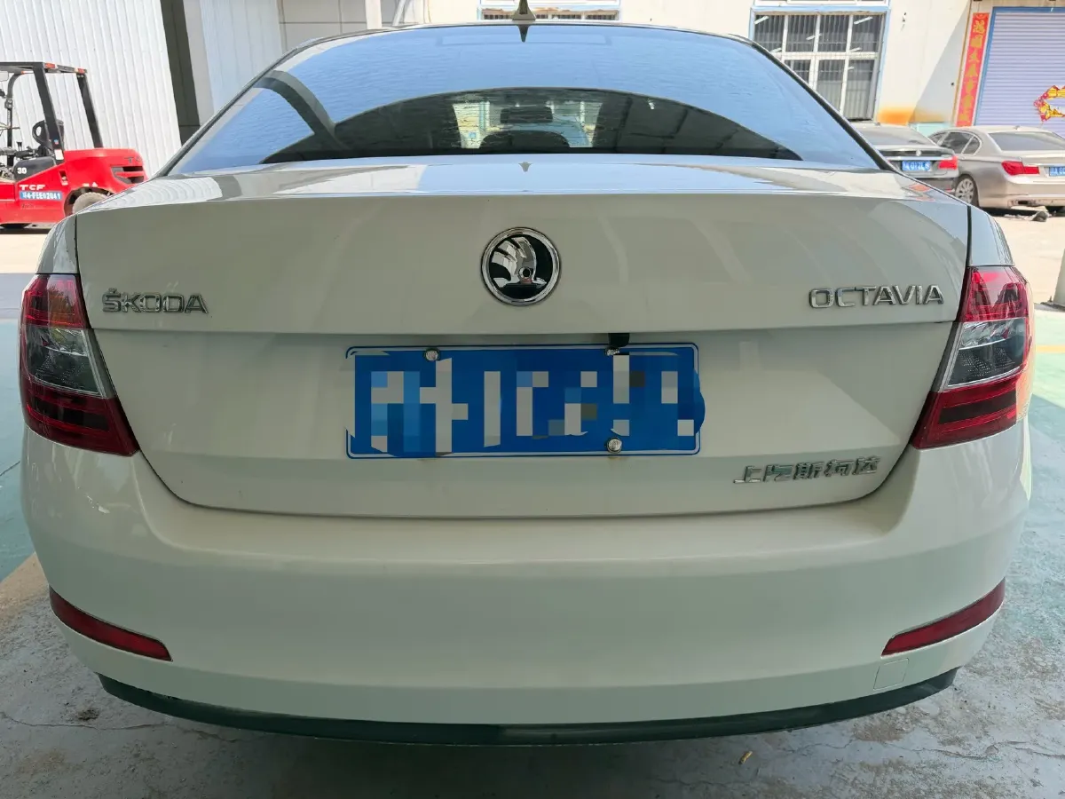 2017 Skoda Octavia 1.6L 110HP L4 6AT,autocango,china used car exporter,china ev exporter,chinese used car exporter,chinese used ev exporter