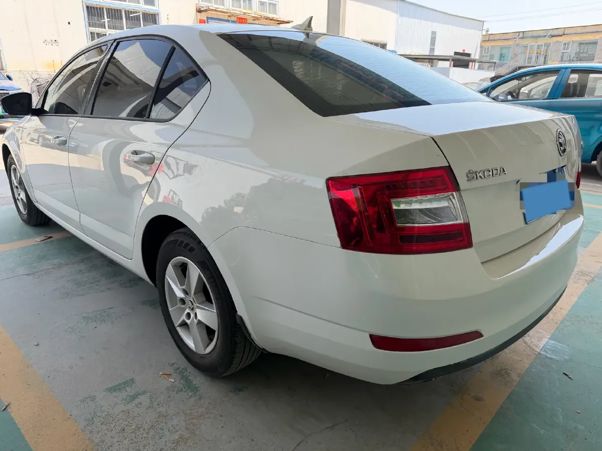 2017 Skoda Octavia 1.6L 110HP L4 6AT,autocango,china used car exporter,china ev exporter,chinese used car exporter,chinese used ev exporter