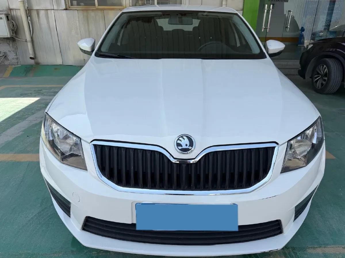 2017 Skoda Octavia 1.6L 110HP L4 6AT,autocango,china used car exporter,china ev exporter,chinese used car exporter,chinese used ev exporter