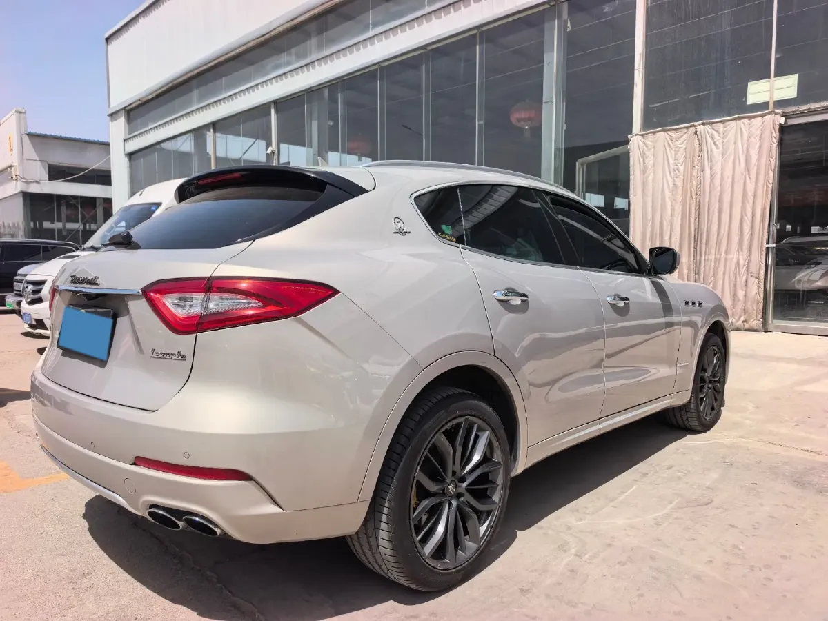 2018 Maserati Levante 3.0T 350HP V6 8AT,autocango,china used car exporter,china ev exporter,chinese used car exporter,chinese used ev exporter
