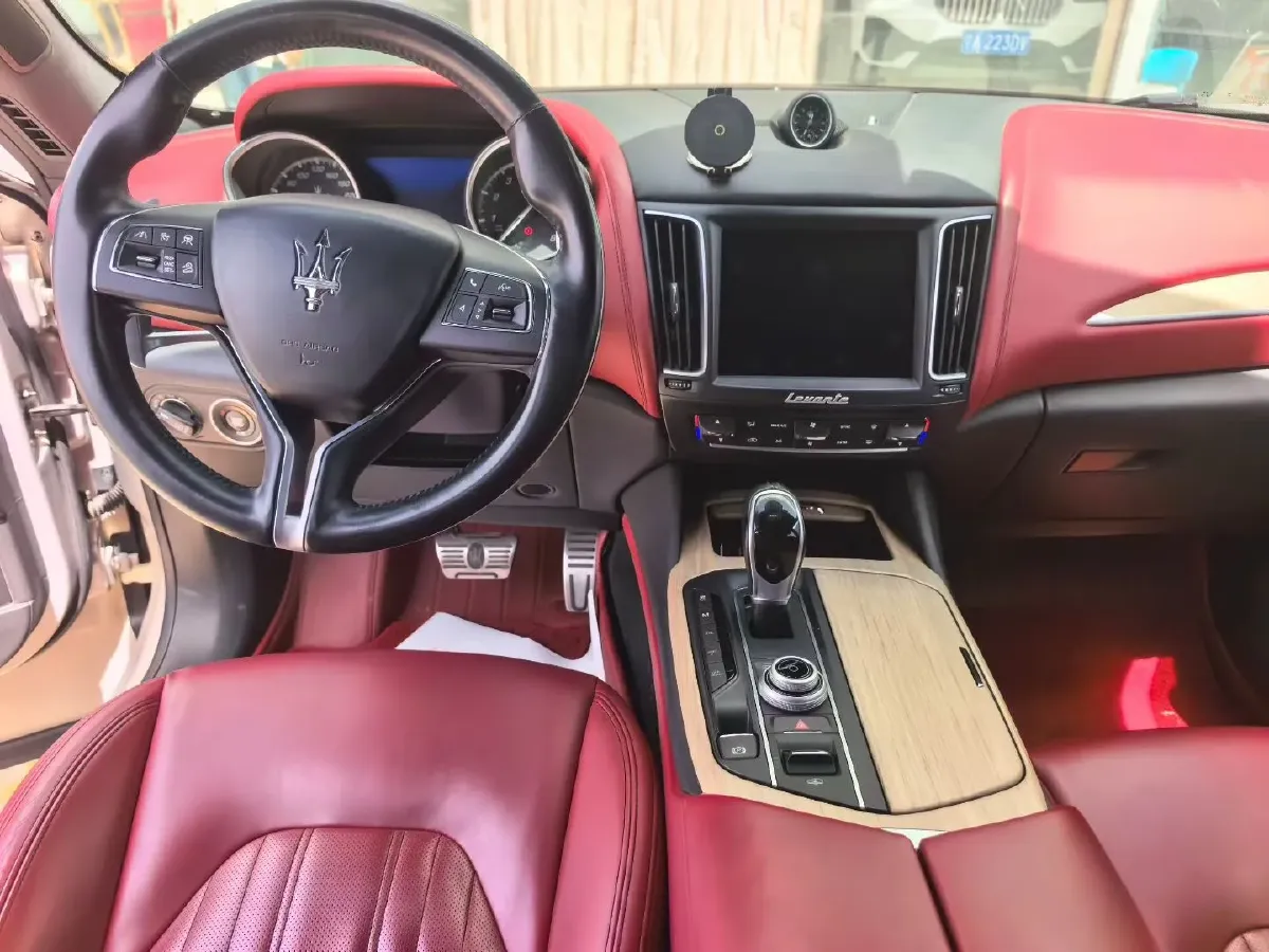 2018 Maserati Levante 3.0T 350HP V6 8AT,autocango,china used car exporter,china ev exporter,chinese used car exporter,chinese used ev exporter