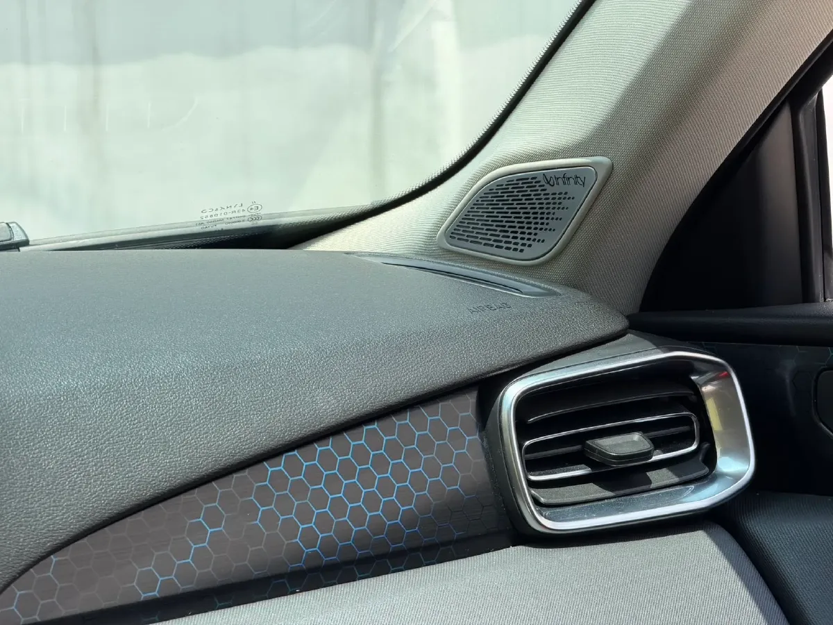 2018 Isuzu Mu-X 3.0T 177HP L4 6AT,autocango,china used car exporter,china ev exporter,chinese used car exporter,chinese used ev exporter