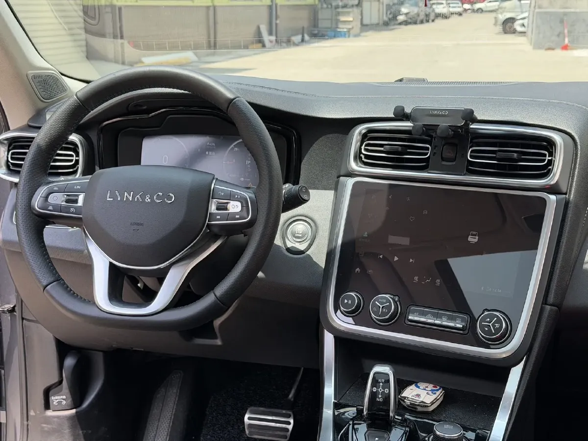 2018 Isuzu Mu-X 3.0T 177HP L4 6AT,autocango,china used car exporter,china ev exporter,chinese used car exporter,chinese used ev exporter