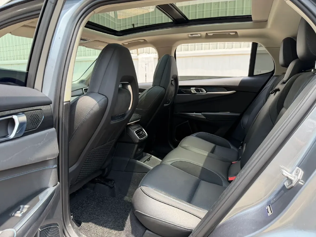 2018 Isuzu Mu-X 3.0T 177HP L4 6AT,autocango,china used car exporter,china ev exporter,chinese used car exporter,chinese used ev exporter