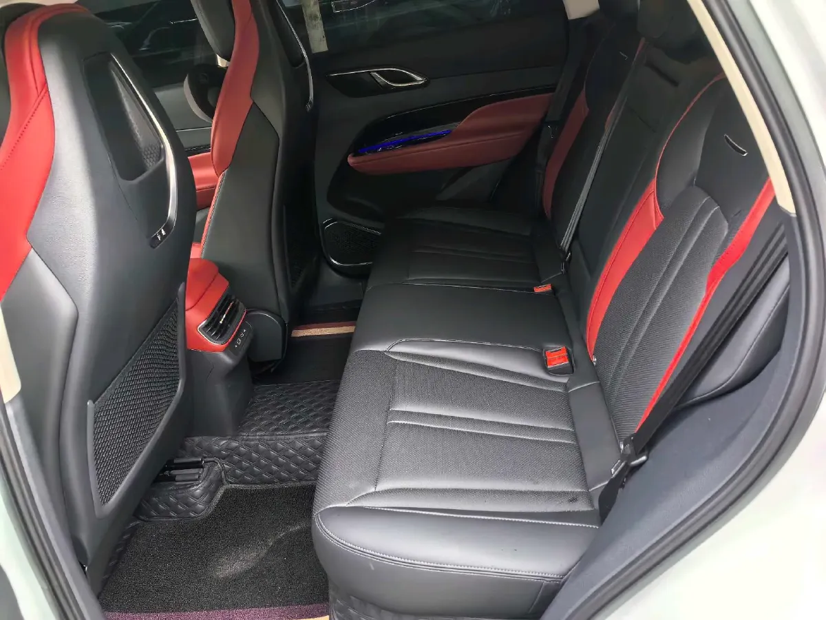 2023 HongQi HS3 2.0T 252HP L4 8AT,autocango,china used car exporter,china ev exporter,chinese used car exporter,chinese used ev exporter