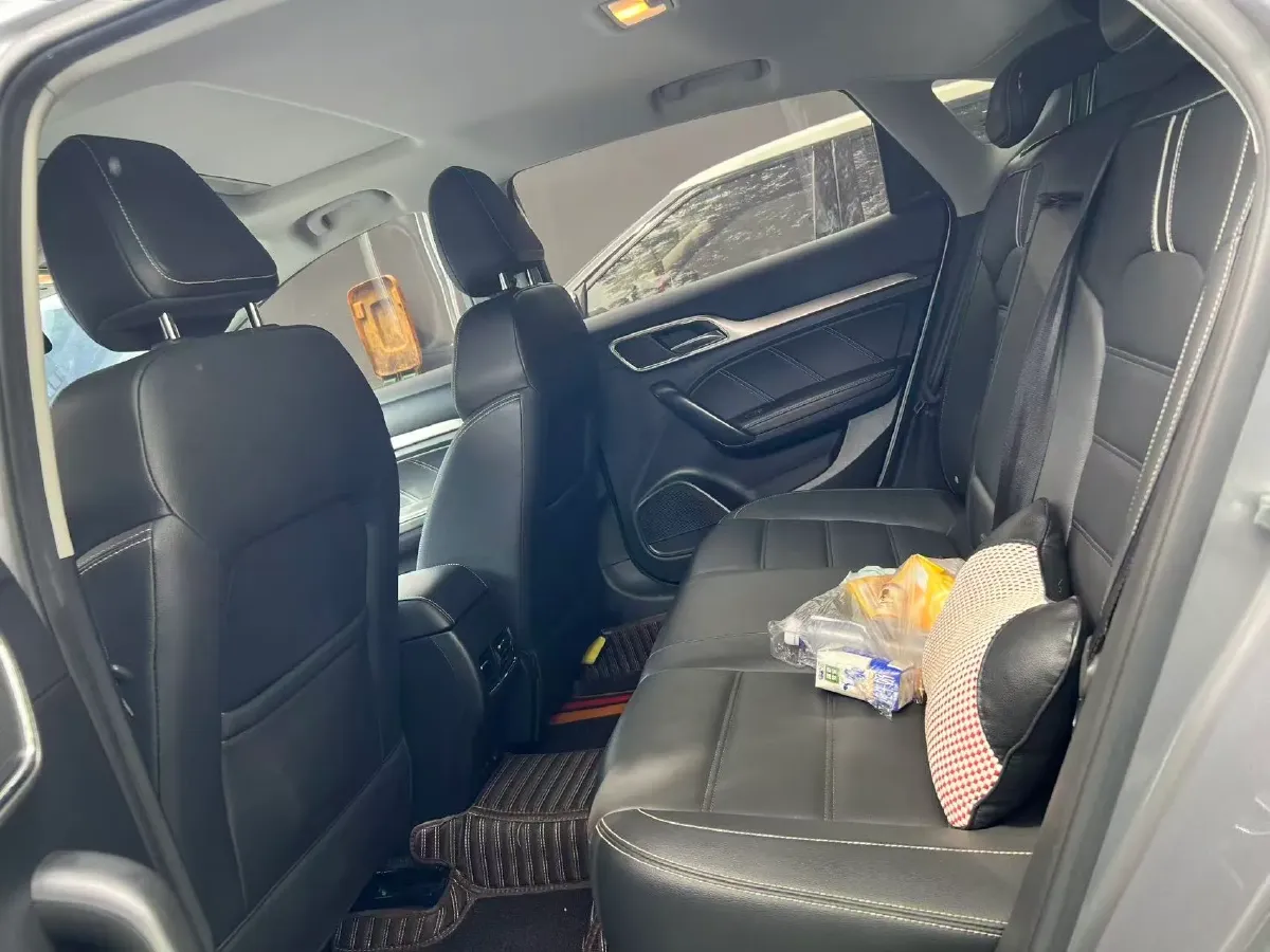 2019 MAXUS XinTu V80 2.5T 136HP L4 6AMT,autocango,china used car exporter,china ev exporter,chinese used car exporter,chinese used ev exporter