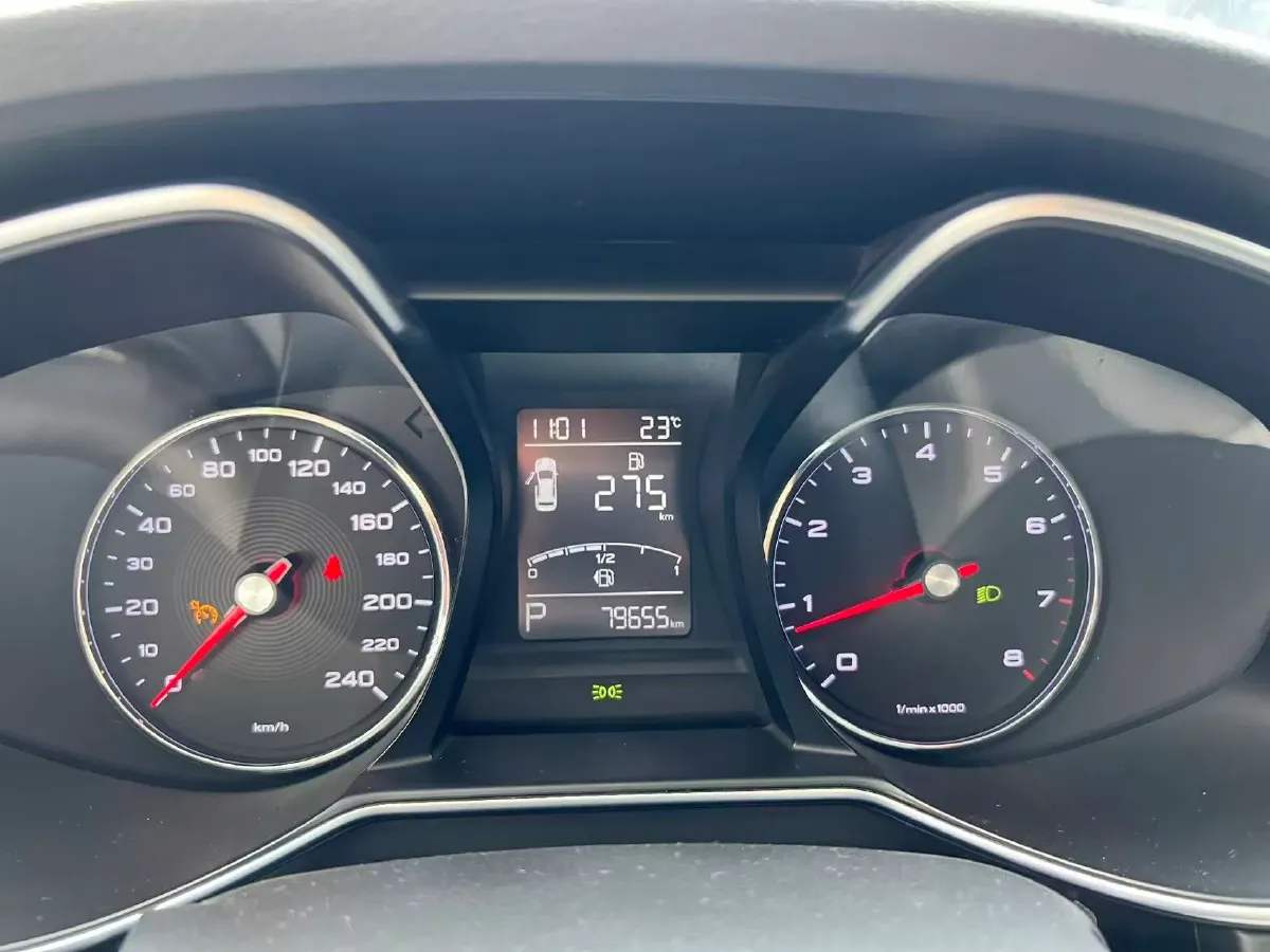 2019 MAXUS XinTu V80 2.5T 136HP L4 6AMT,autocango,china used car exporter,china ev exporter,chinese used car exporter,chinese used ev exporter