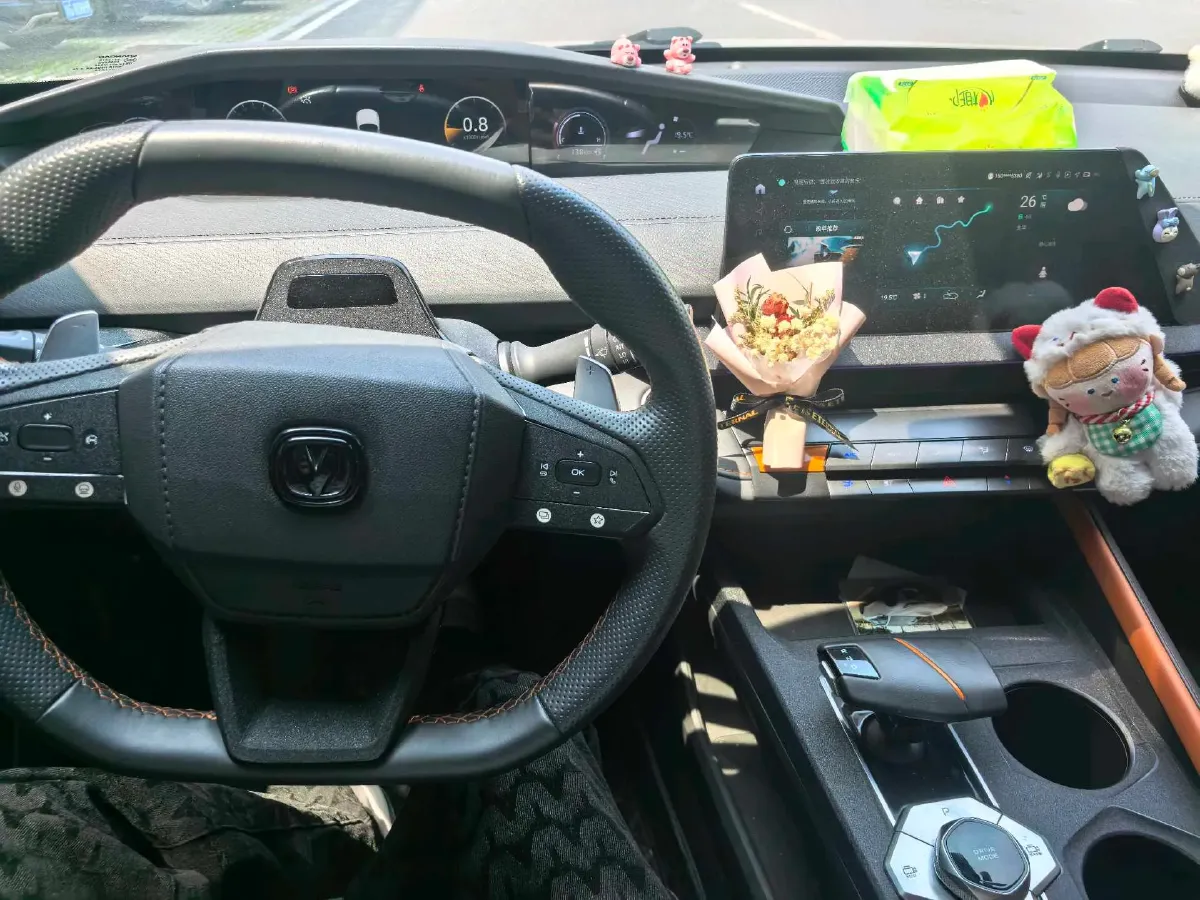 2022 ChangAn UNI-V 1.5T 188HP L4 7DCT,autocango,china used car exporter,china ev exporter,chinese used car exporter,chinese used ev exporter